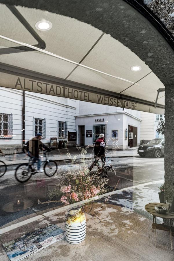 Altstadthotel Weisse Taube Salzburg Exterior foto